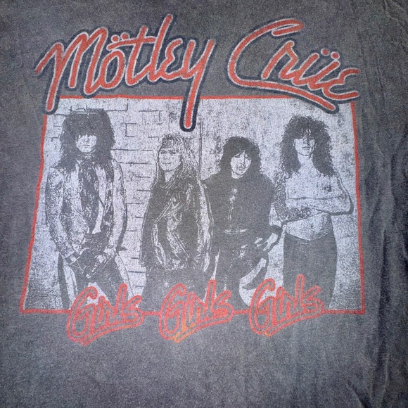 Motley Crue Girls Girls Girls Band Tee Graphic T-Shirt Gray Large Light‎ Stain - Picture 1 of 6